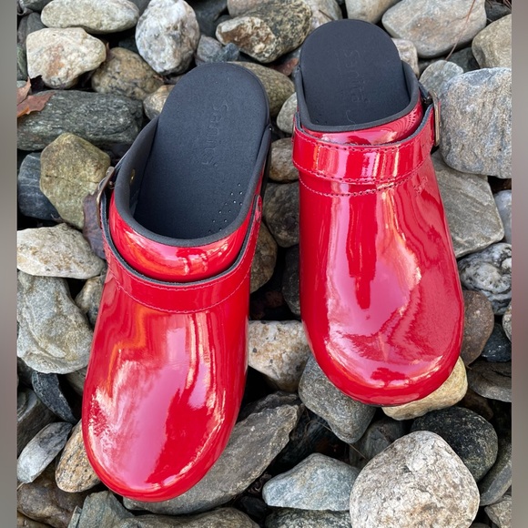 Sanita Estelle Open Clogs Red Patent Leather New In Box Size 39 - Picture 2 of 10